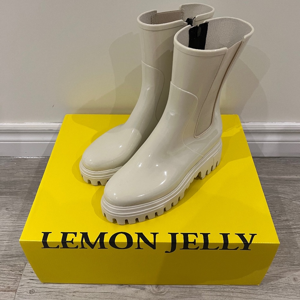 White Chelsea Rain Boot (Lemon Jelly)